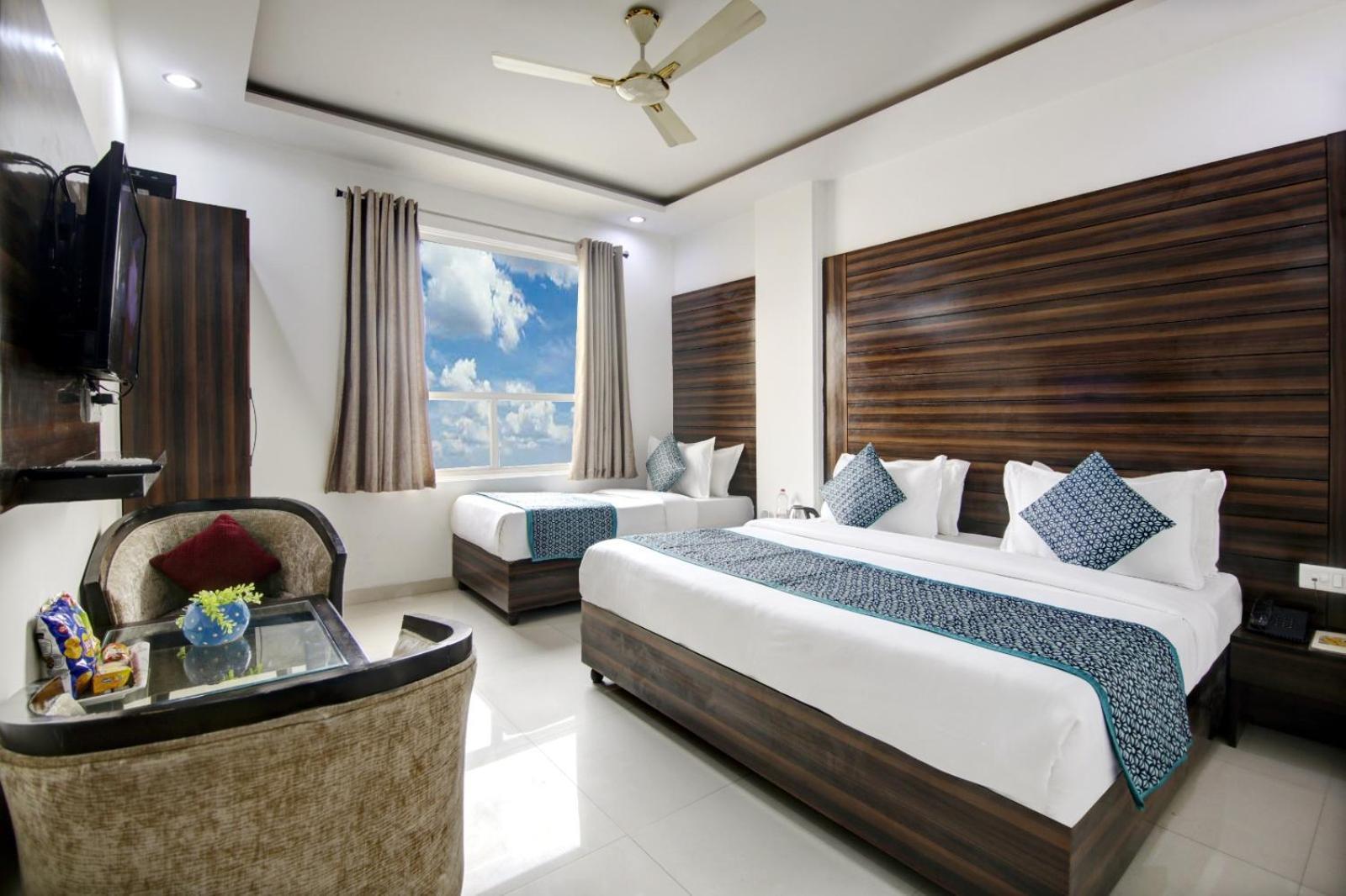 Hotel Devrana Delhi Airport Yeni Delhi Dış mekan fotoğraf