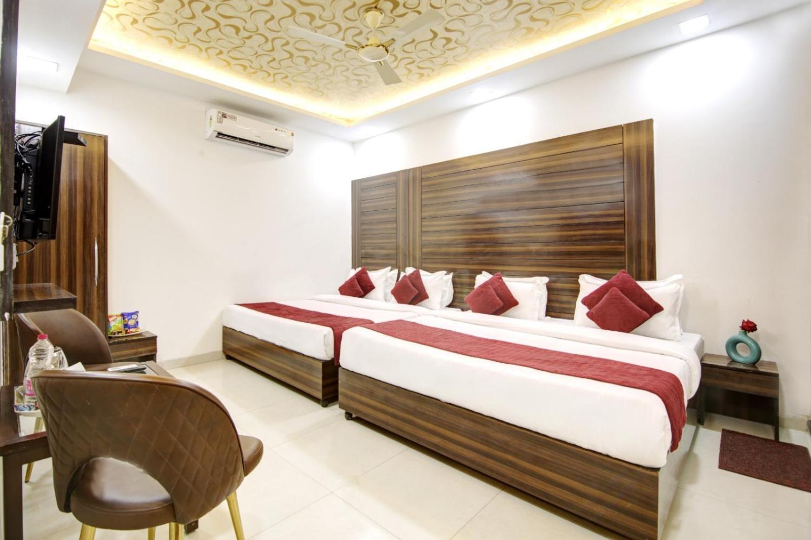 Hotel Devrana Delhi Airport Yeni Delhi Dış mekan fotoğraf