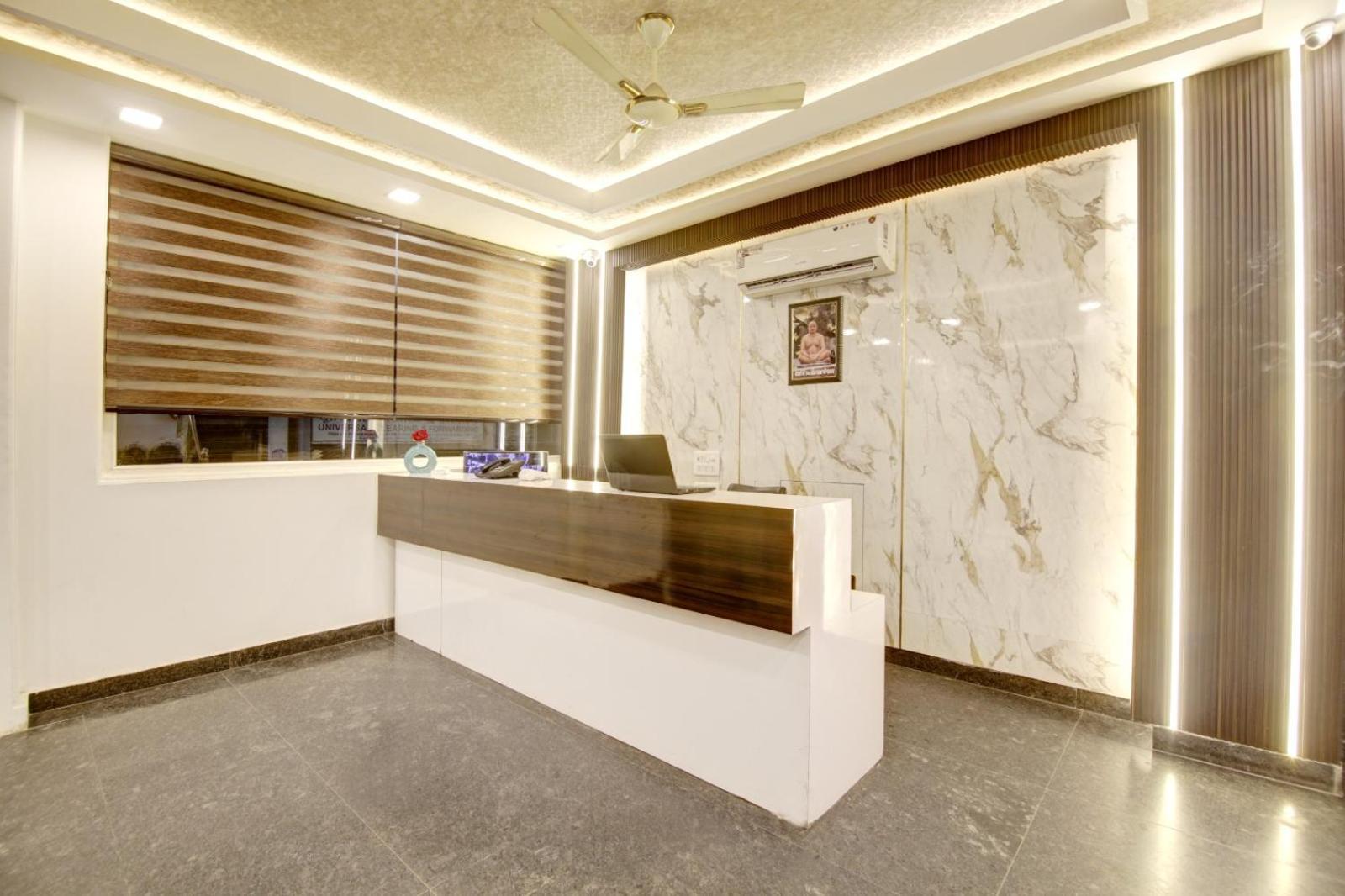 Hotel Devrana Delhi Airport Yeni Delhi Dış mekan fotoğraf