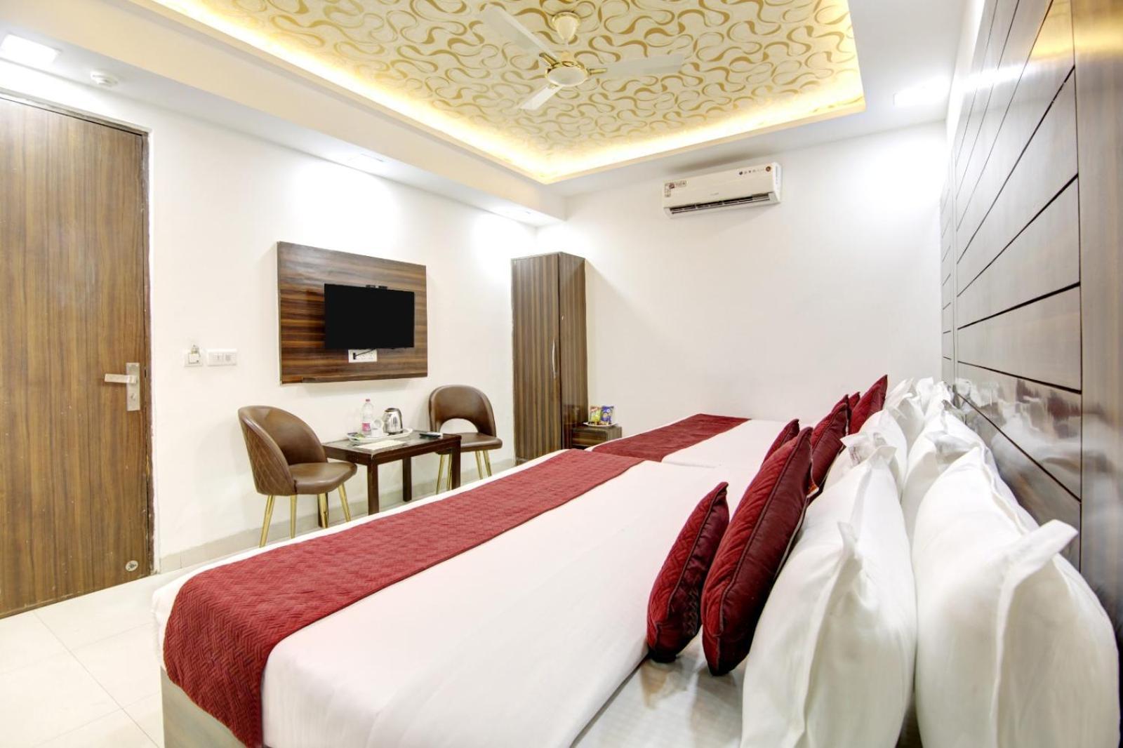 Hotel Devrana Delhi Airport Yeni Delhi Dış mekan fotoğraf