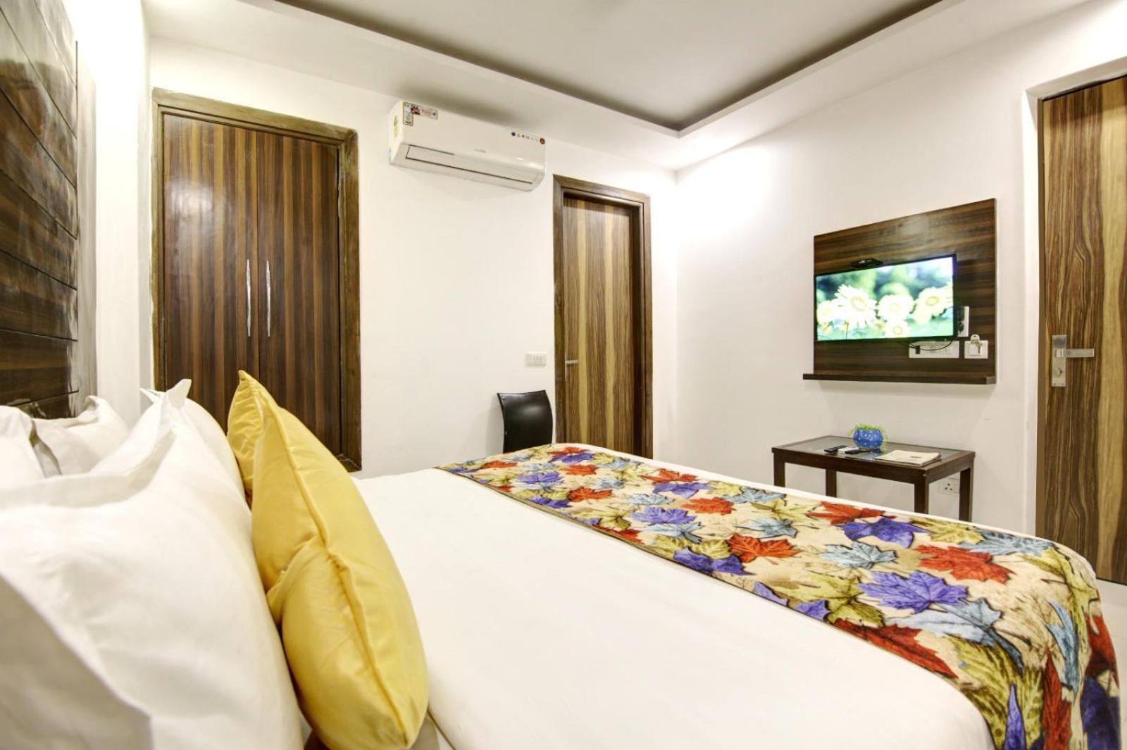 Hotel Devrana Delhi Airport Yeni Delhi Dış mekan fotoğraf