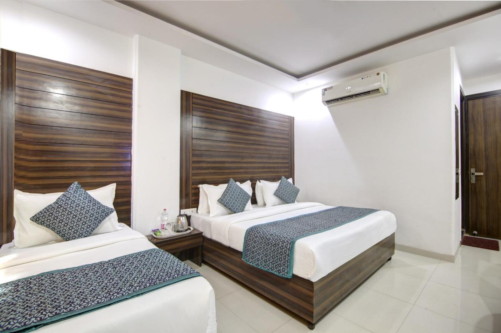 Hotel Devrana Delhi Airport Yeni Delhi Dış mekan fotoğraf