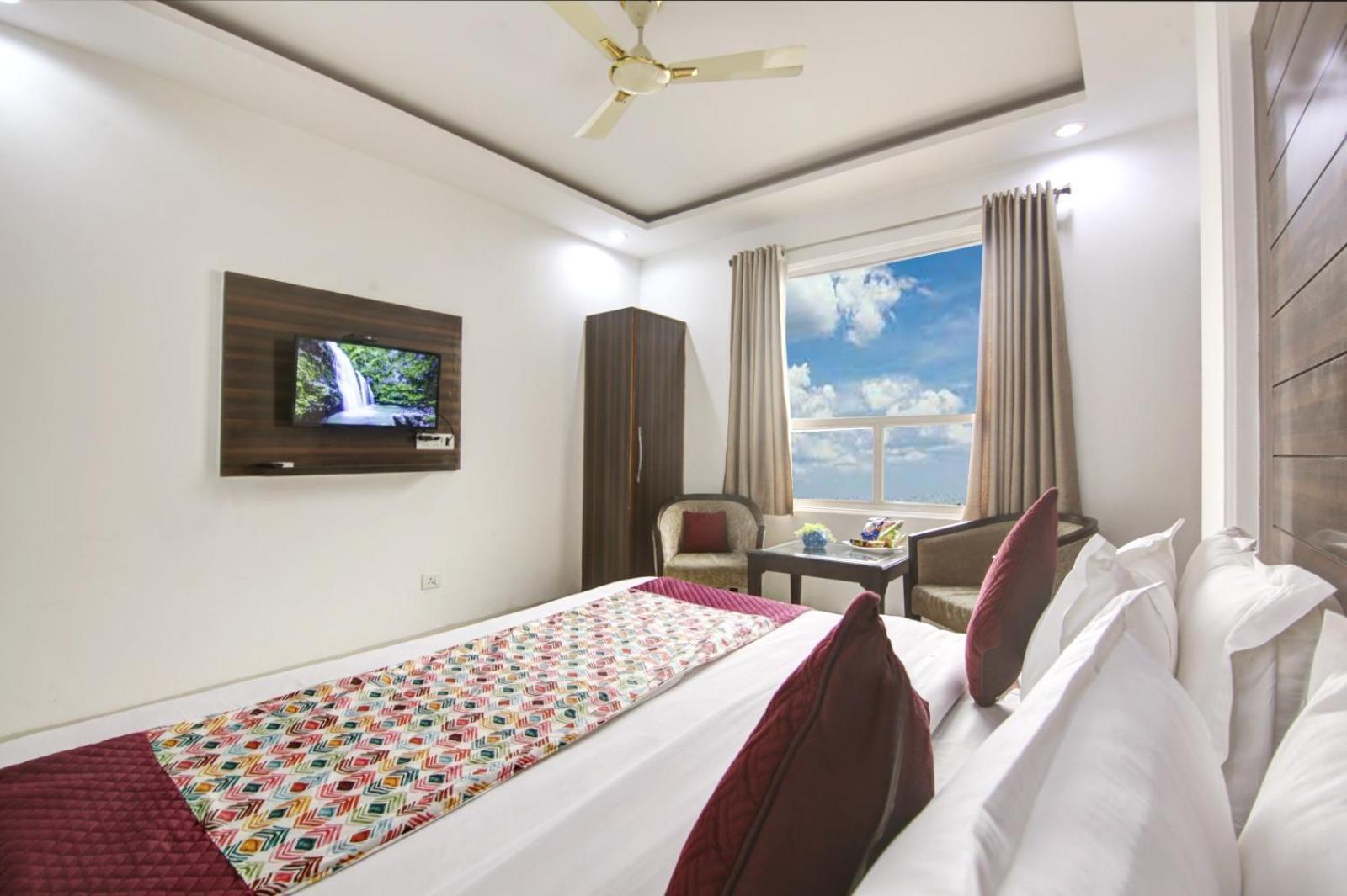 Hotel Devrana Delhi Airport Yeni Delhi Dış mekan fotoğraf